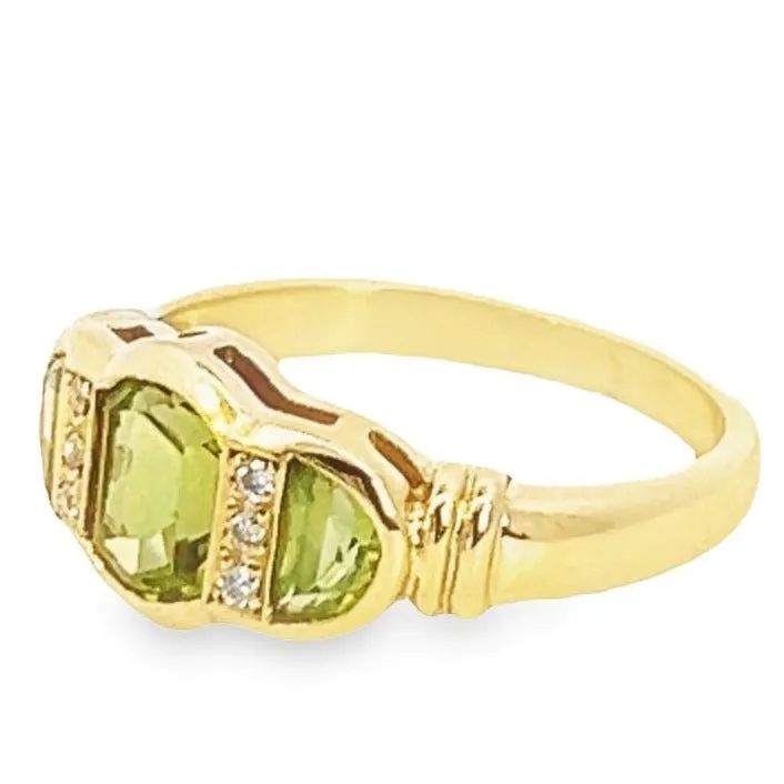 9ct Yellow Gold Peridot and Diamond Ring