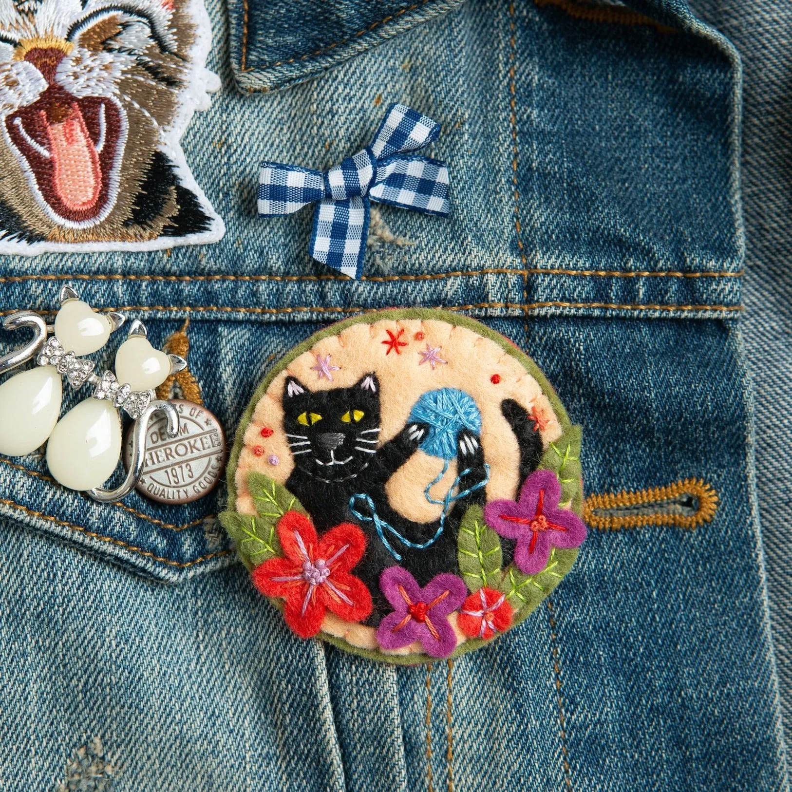 Black Cat Felt Craft Brooch Kit