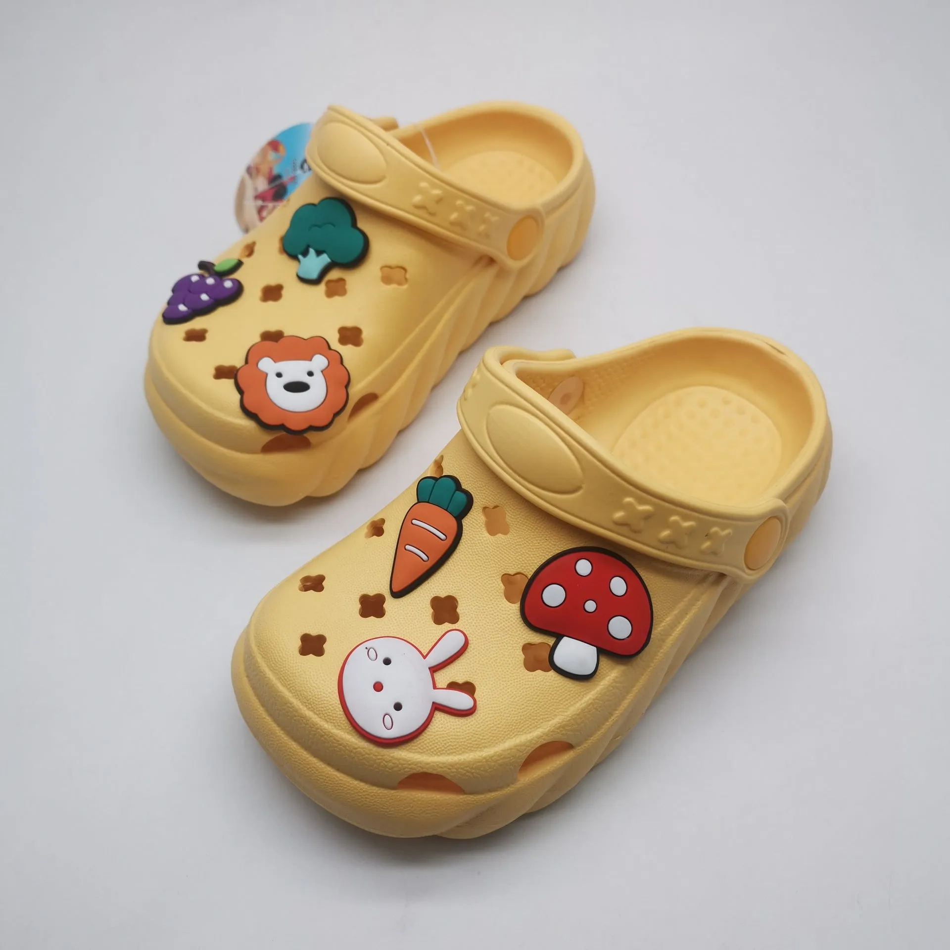 Dunnmall Children's Hole Shoes Children's Slippers Parent-Child Home Summer Outer Wear Closed Toe Non-Slip Girls Sandals Boys Soft Bottom Beach