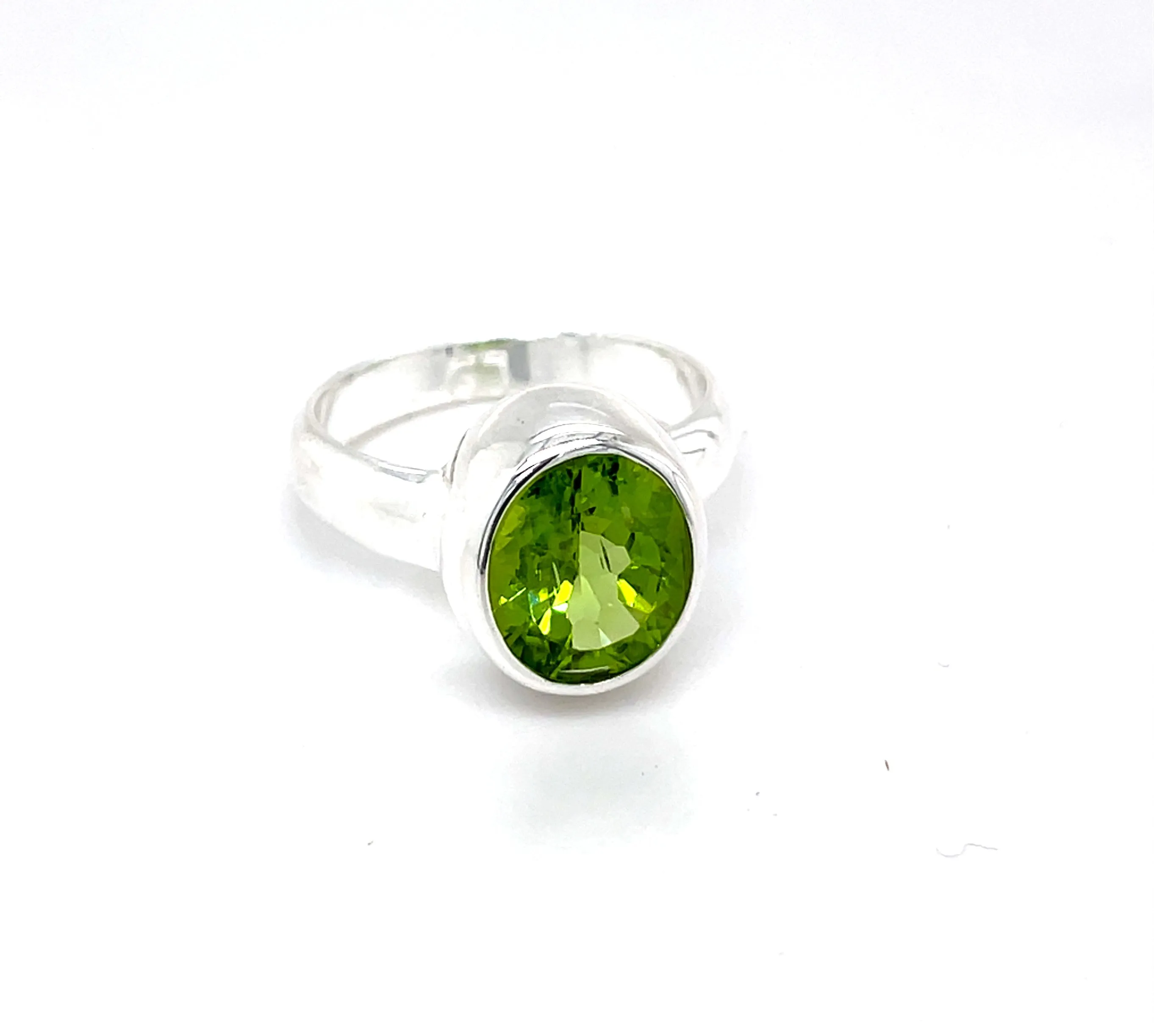 Kaleidoscope Oval Peridot Ring