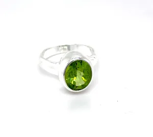 Kaleidoscope Oval Peridot Ring