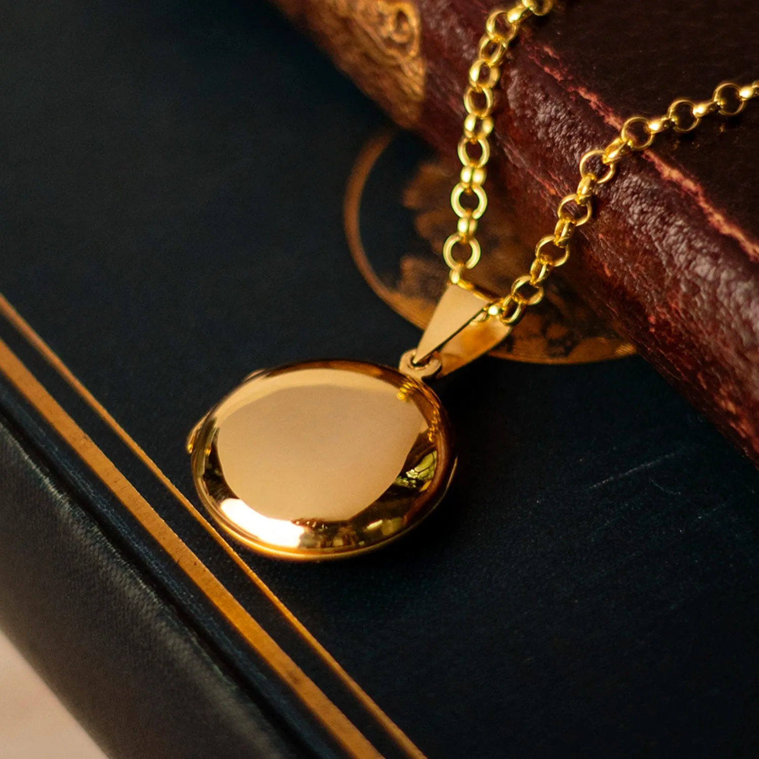 Men's Round Locket Necklace | Gold