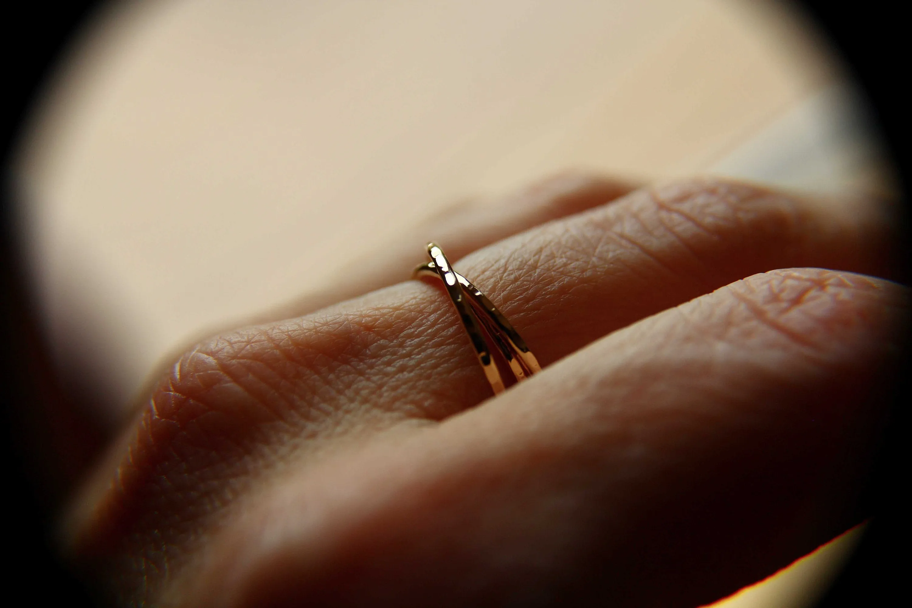 Notched Interlocking Thumb Ring,Thick Thumb Ring,Gold Russian Ring,Textured Ring,Rolling Ring,Stacking Rings,Minimalist Rings, Unique Rings