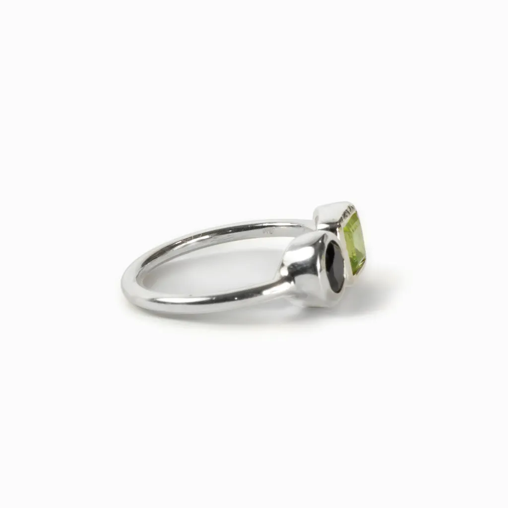 Onyx & Peridot Ring