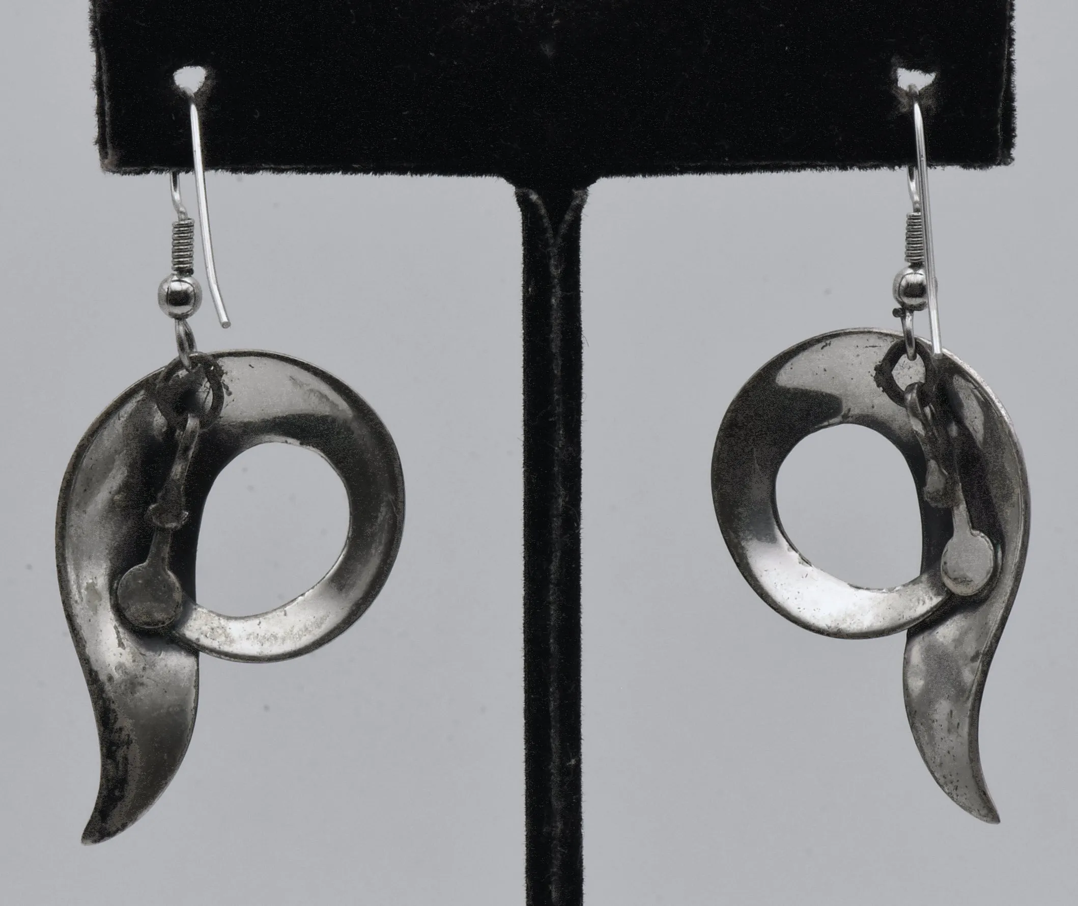 Orb - Vintage Sterling Silver Dangle Earrings