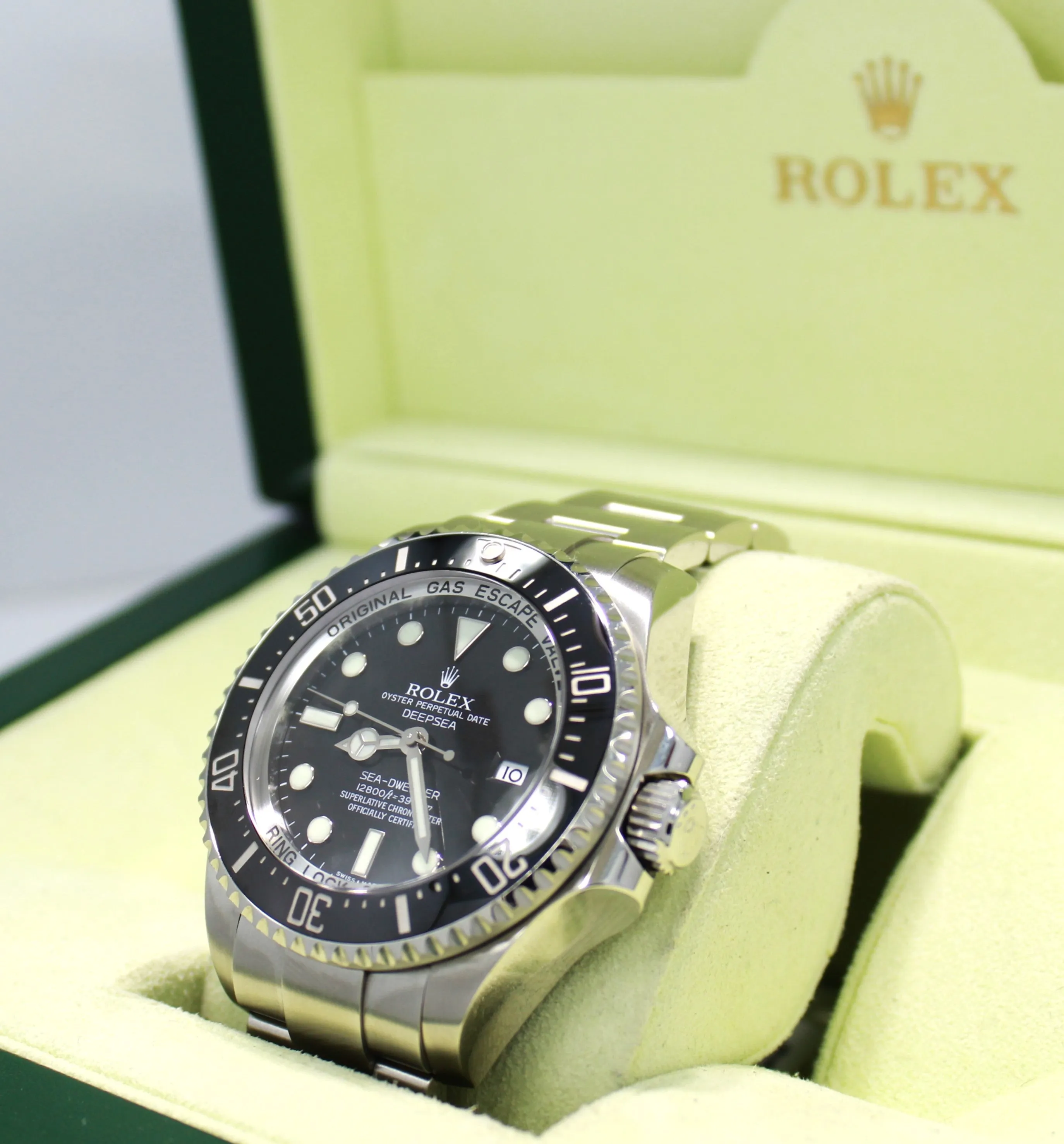 Rolex Sea Dweller DeepSea 116660 Oyster Perpetual BOX/PAPERS