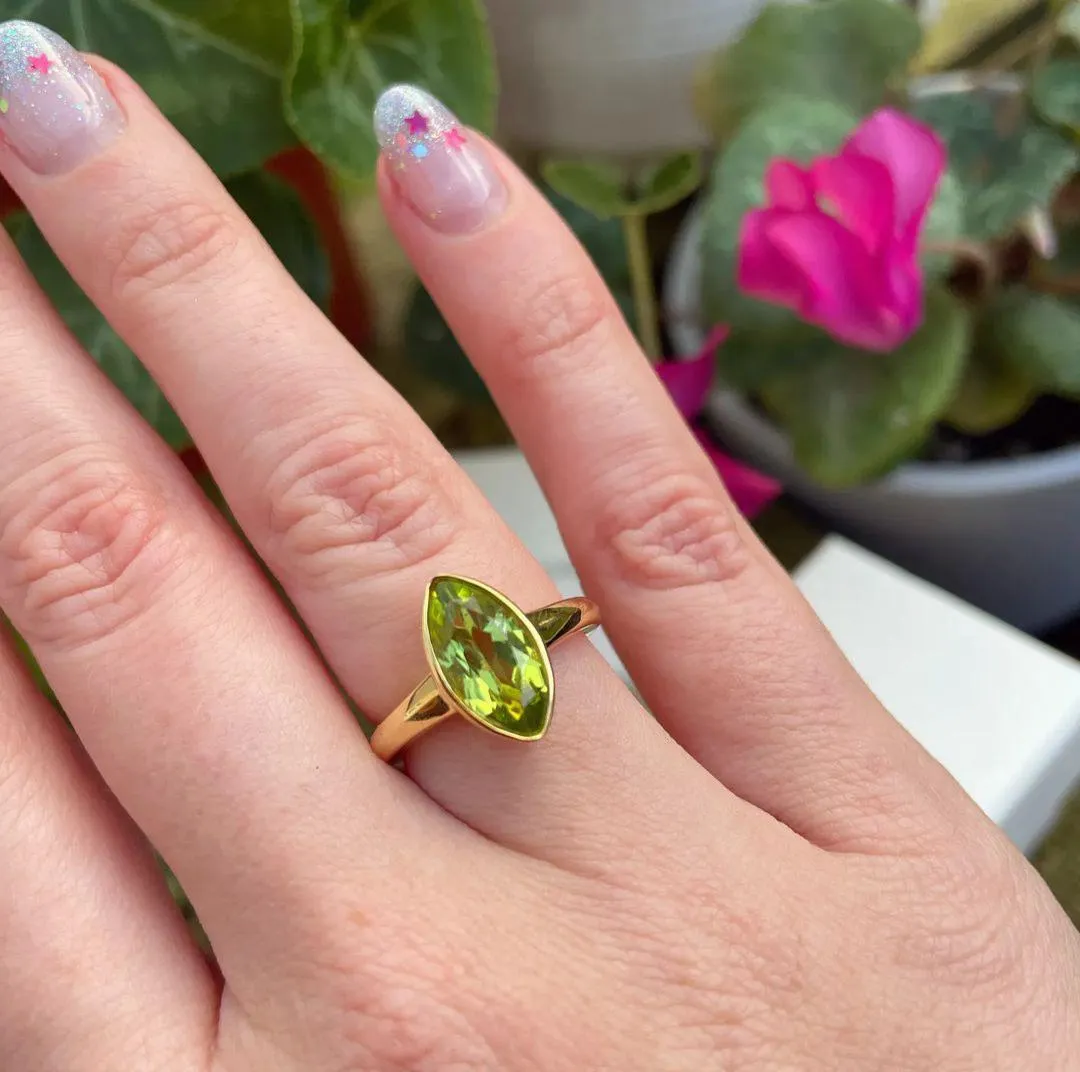 Surf Moon Ring with Peridot