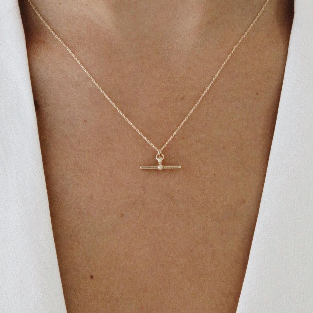 Toggle Bar Necklace - Solid Gold