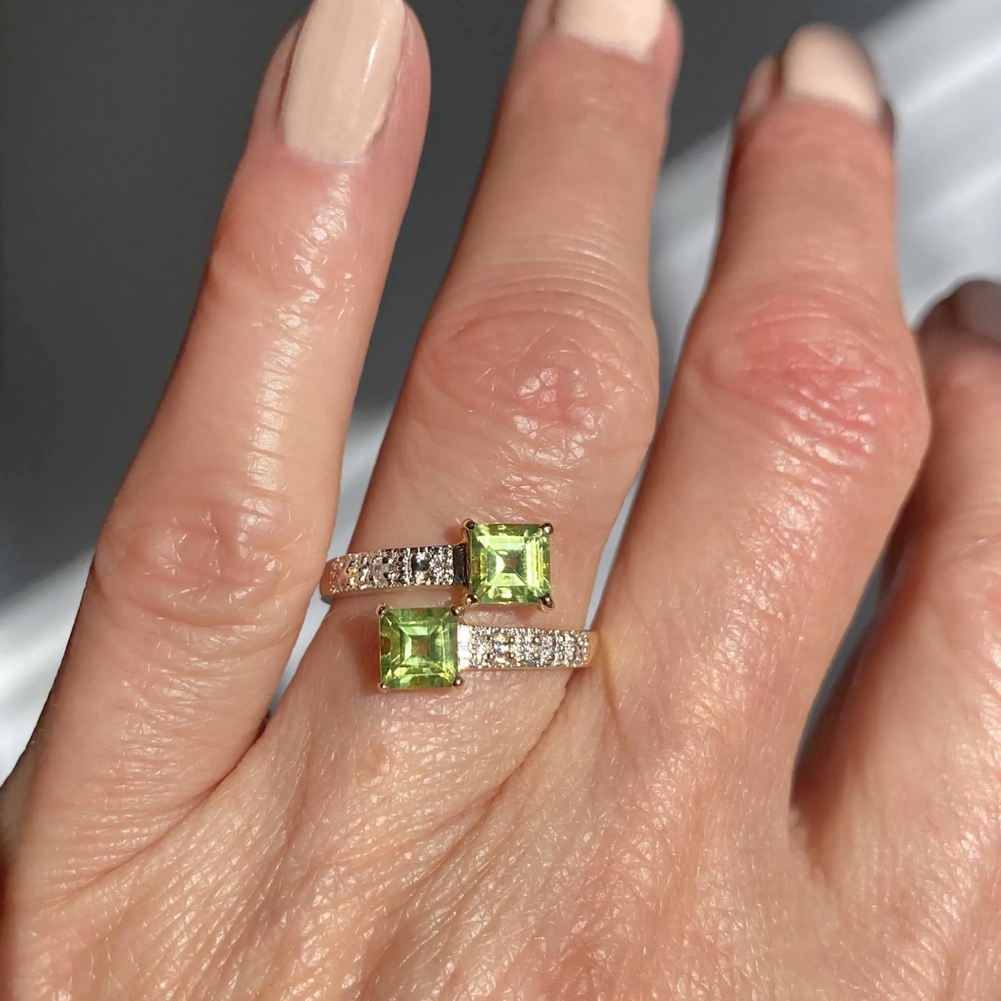 Vintage Bypass Diamond Peridot Ring in Gold